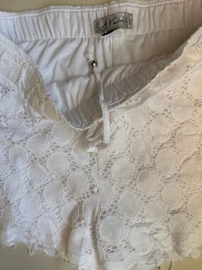 J Valdi  White Lace Shorts